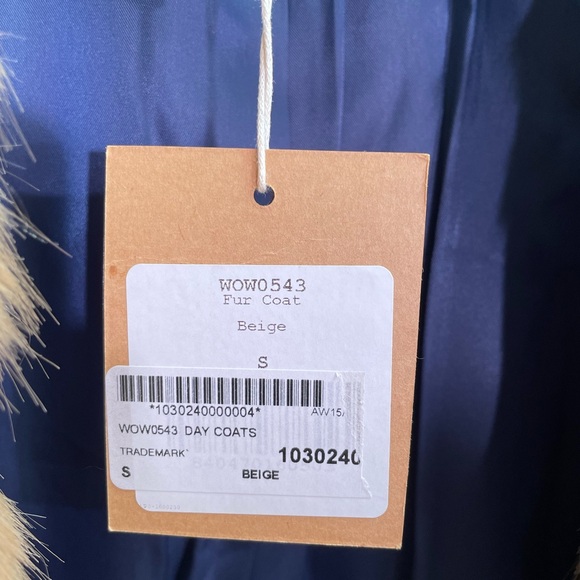 NWT Trademark Faux Fur Coat, Size S - Picture 5 of 12